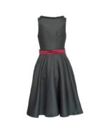 Wolfratshausen – Garnet Rose Dirndl with Heart Charm Bodice - Image 2