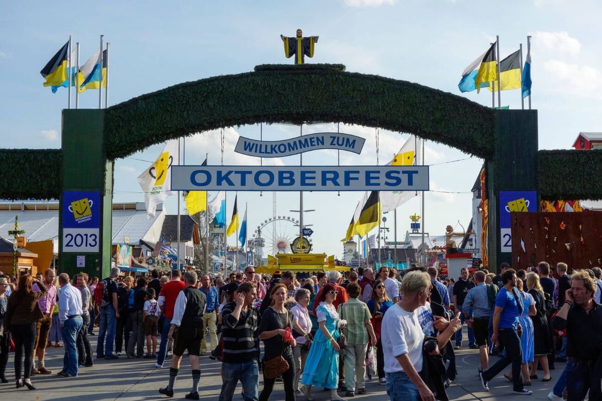 Oktoberfest Munich 2025: Duration, Travel Packages & Why It’s Worth It